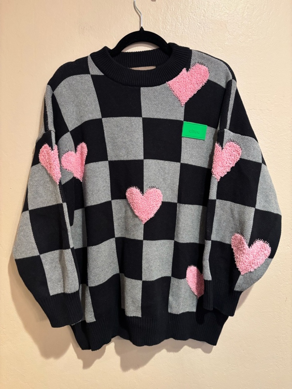 Chuu Checkerboard Crew Sweater with Pink Hearts, Trendy Y2K Streetwear, size S/M